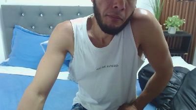 poseidon_latino live cam on Cam4
