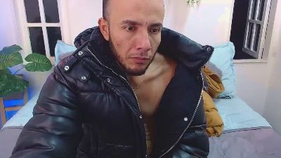poseidon_latino live cam on Cam4