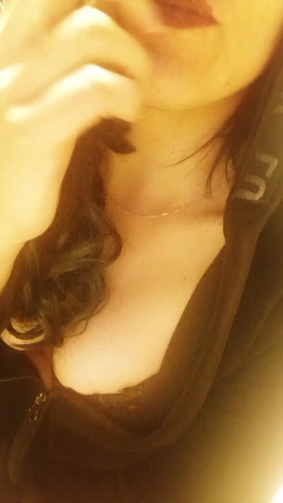 potra_hot live cam on Cam4