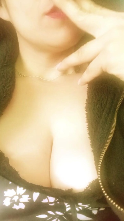 potra_hot live cam on Cam4