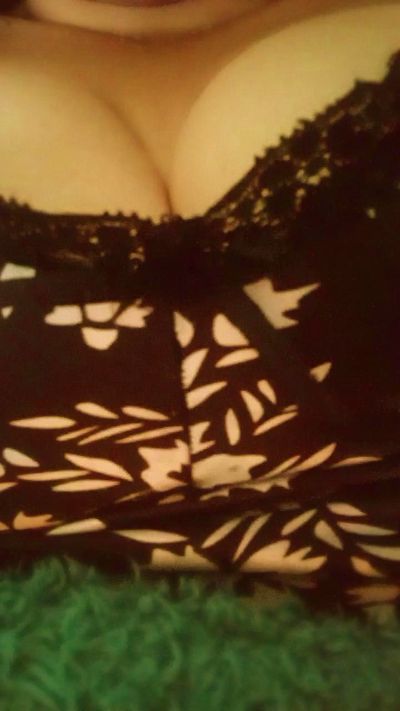 potra_hot live cam on Cam4