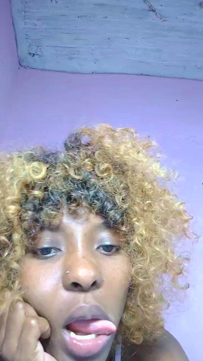 poupexxx live cam on Cam4