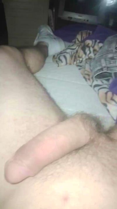 pozzolilucaspo1 live cam on Cam4