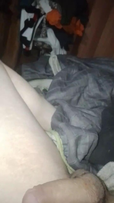 pozzolilucaspo1 live cam on Cam4