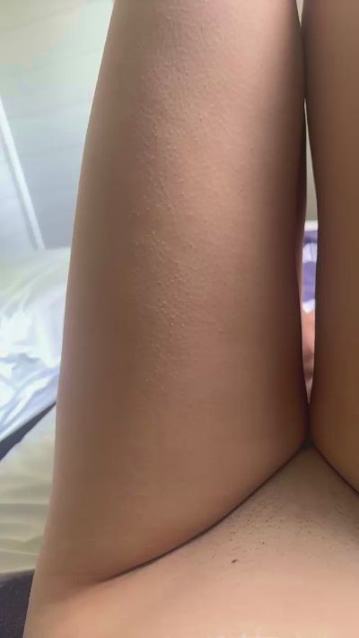 pralinettedu25 live cam on Cam4