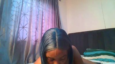 prettelle live cam on Cam4