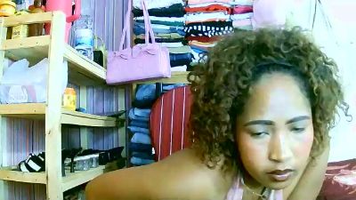 pretty690 live cam on Cam4