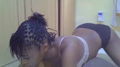 pretty_bianca22 live cam on Cam4