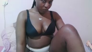 pretty_sonia live cam on Cam4