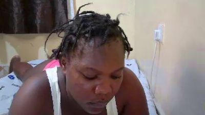 pretty_tiffany live cam on Cam4