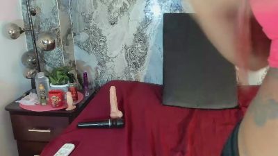 pretty_wannda live cam on Cam4