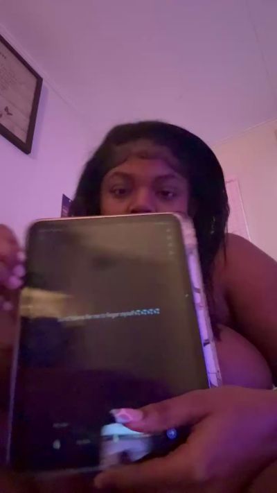 prettydiamond23 live cam on Cam4