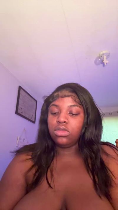 prettydiamond23 live cam on Cam4