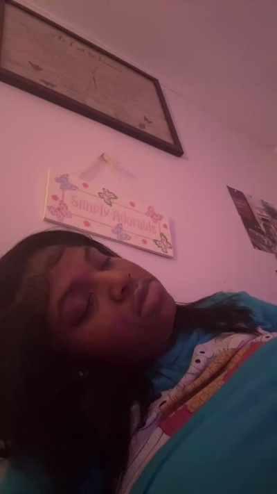 prettydiamond23 live cam on Cam4