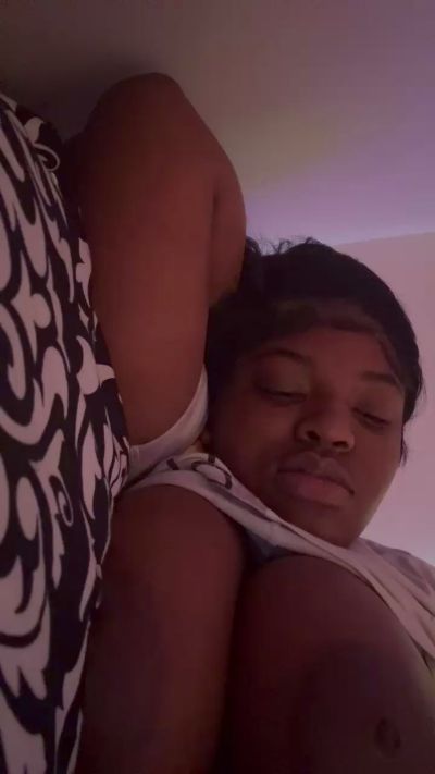 prettydiamond23 live cam on Cam4