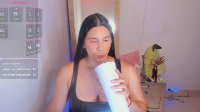 prettytylor live cam on Cam4