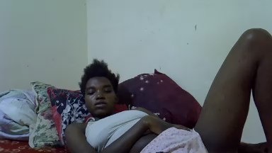 princess_scovia live cam on Cam4