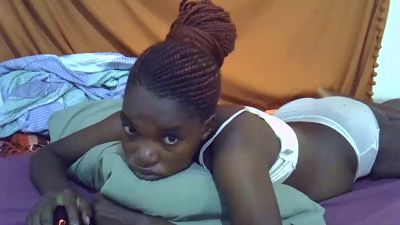 princess_scovia live cam on Cam4