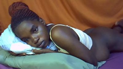 princess_scovia live cam on Cam4