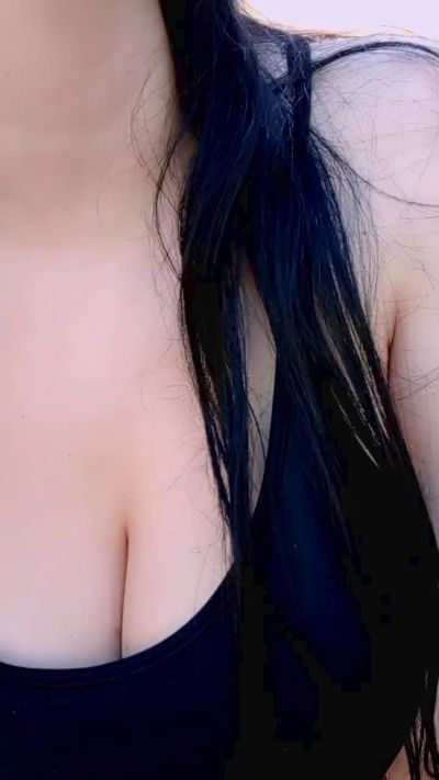 priscilaxxx3 live cam on Cam4