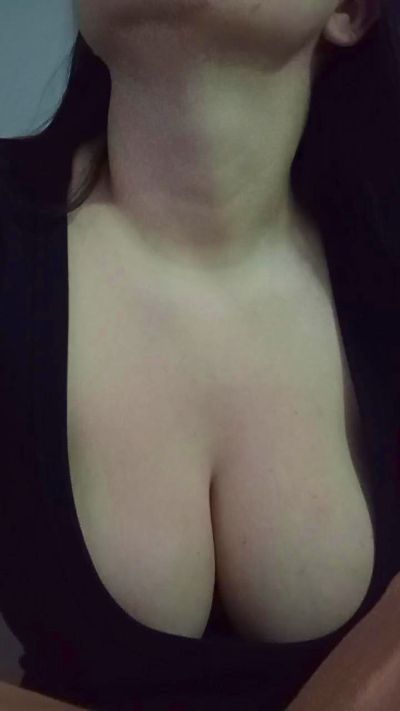 priscilaxxx3 live cam on Cam4