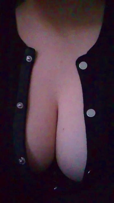 priscilaxxx3 live cam on Cam4