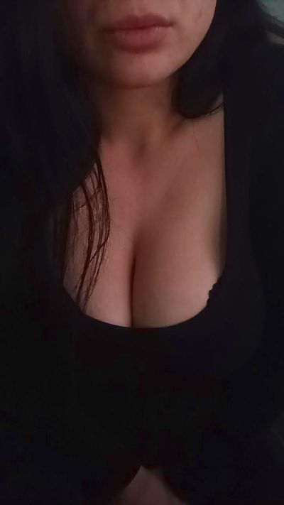 priscilaxxx3 live cam on Cam4