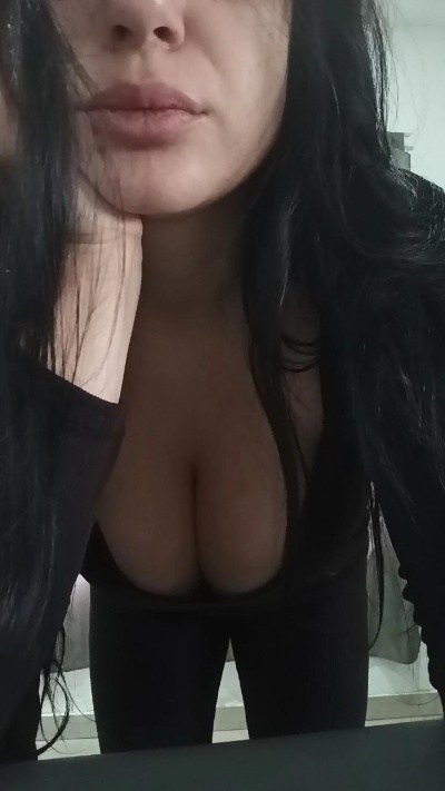 priscilaxxx3 live cam on Cam4