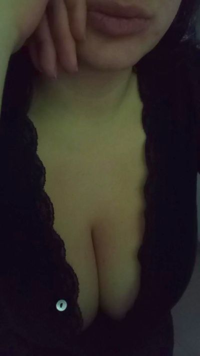 priscilaxxx3 live cam on Cam4