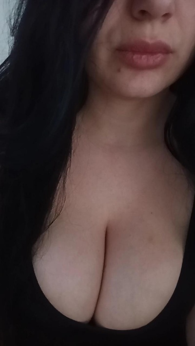 priscilaxxx3 live cam on Cam4