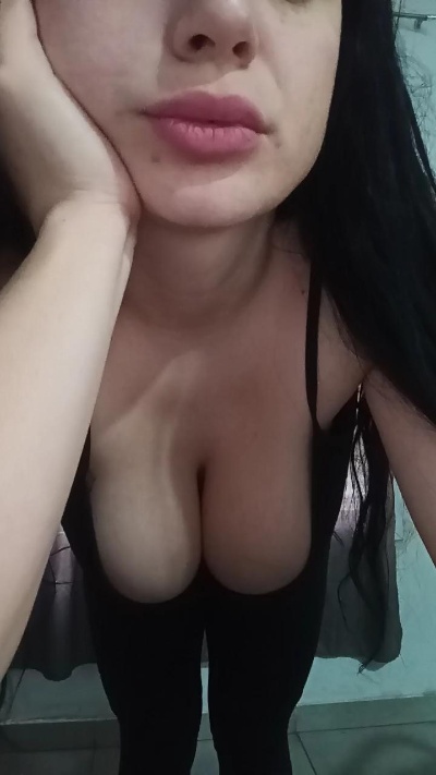 priscilaxxx3 live cam on Cam4
