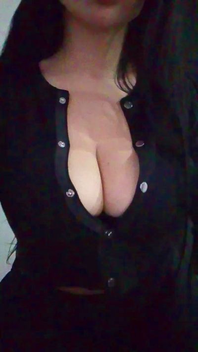 priscilaxxx3 live cam on Cam4