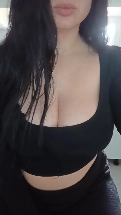 priscilaxxx3 live cam on Cam4