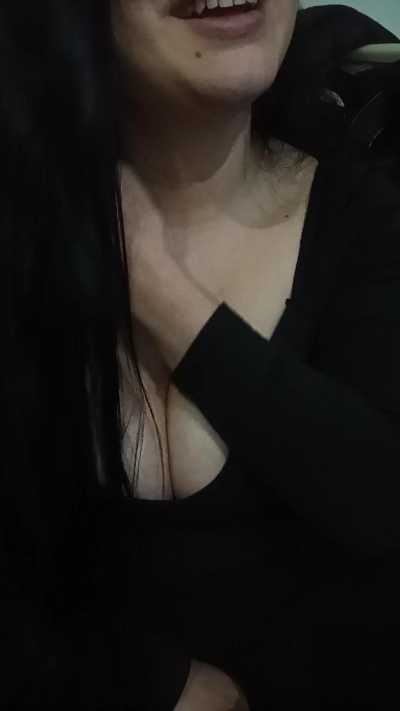 priscilaxxx3 live cam on Cam4