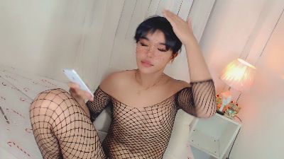 prttychristine live cam on Cam4