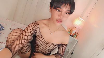 prttychristine live cam on Cam4