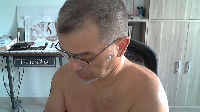 ptitbout69 live cam on Cam4