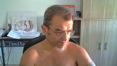 ptitbout69 live cam on Cam4