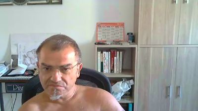 ptitbout69 live cam on Cam4