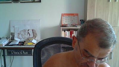 ptitbout69 live cam on Cam4