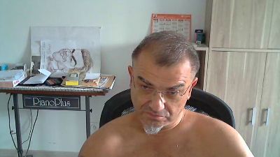 ptitbout69 live cam on Cam4