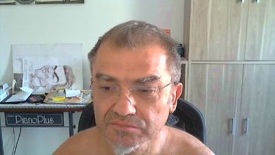 ptitbout69 live cam on Cam4