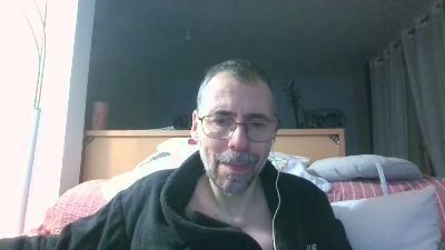 ptitcanard75 live cam on Cam4