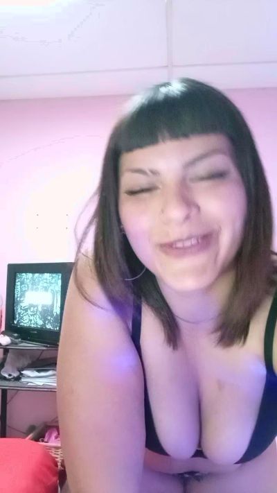 puchi4 live cam on Cam4