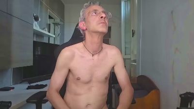 puppyalex live cam on Cam4