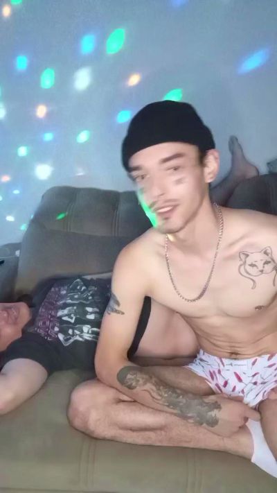 put_Gooner live cam on Cam4
