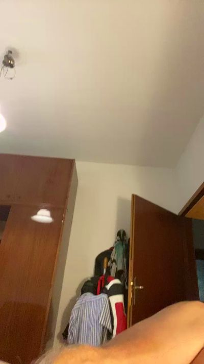 qazzone live cam on Cam4