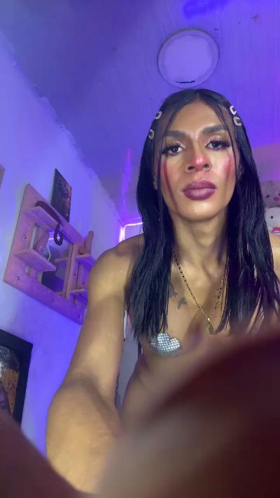 queen5 live cam on Cam4