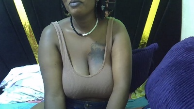 queen_nicky live cam on Cam4