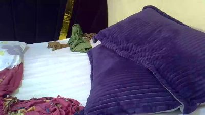 queen_nicky live cam on Cam4